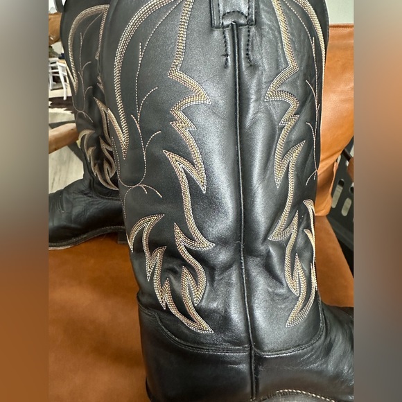 OUT OF STOCK Classic and Vintage JUSTIN “1419” FULL BLACK LEATHER SIZE 10-1/2D - Picture 3 of 7